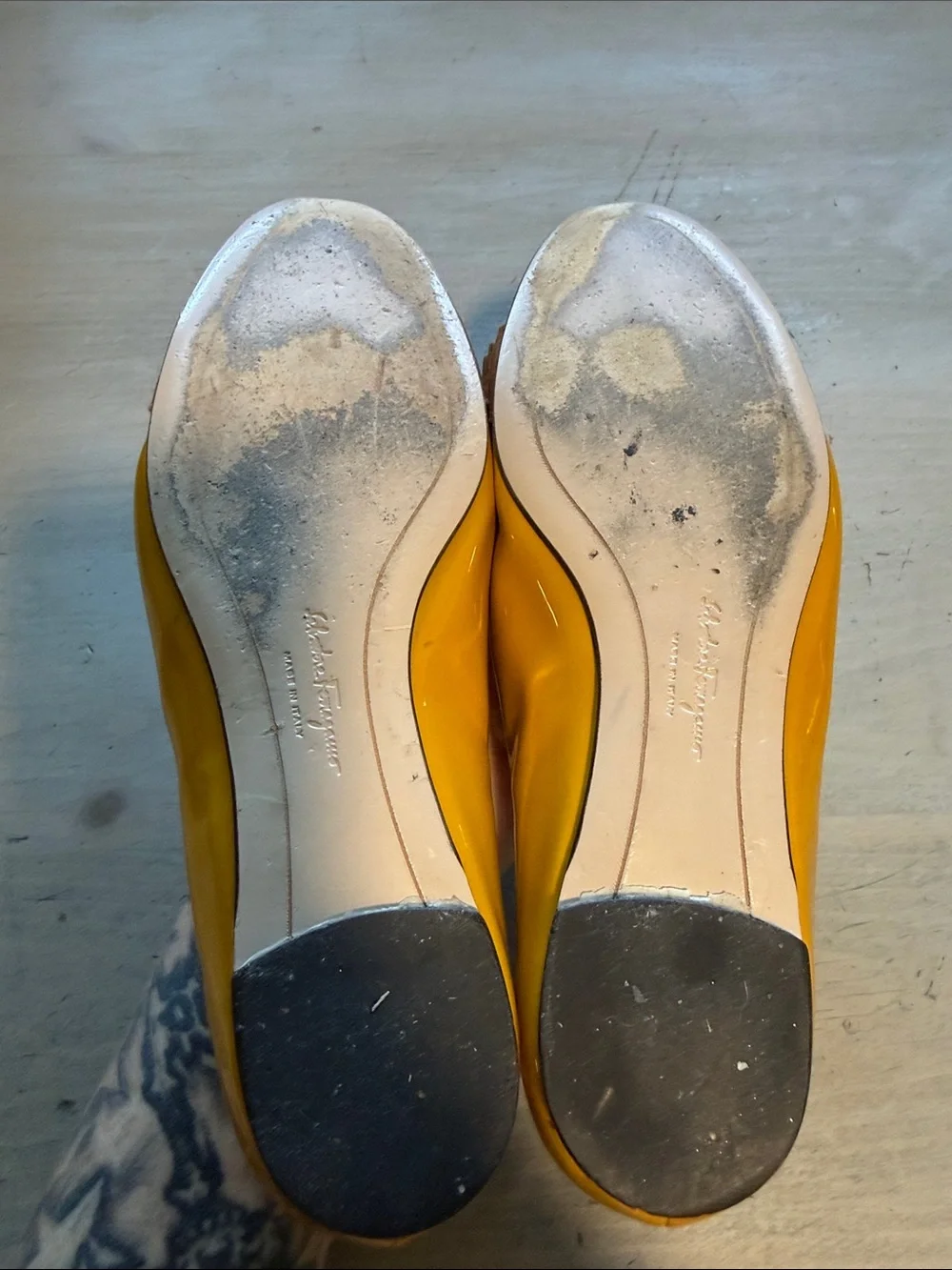 Salvatore Ferragamo Varina Patent Leather Bow Flats Size 5.5